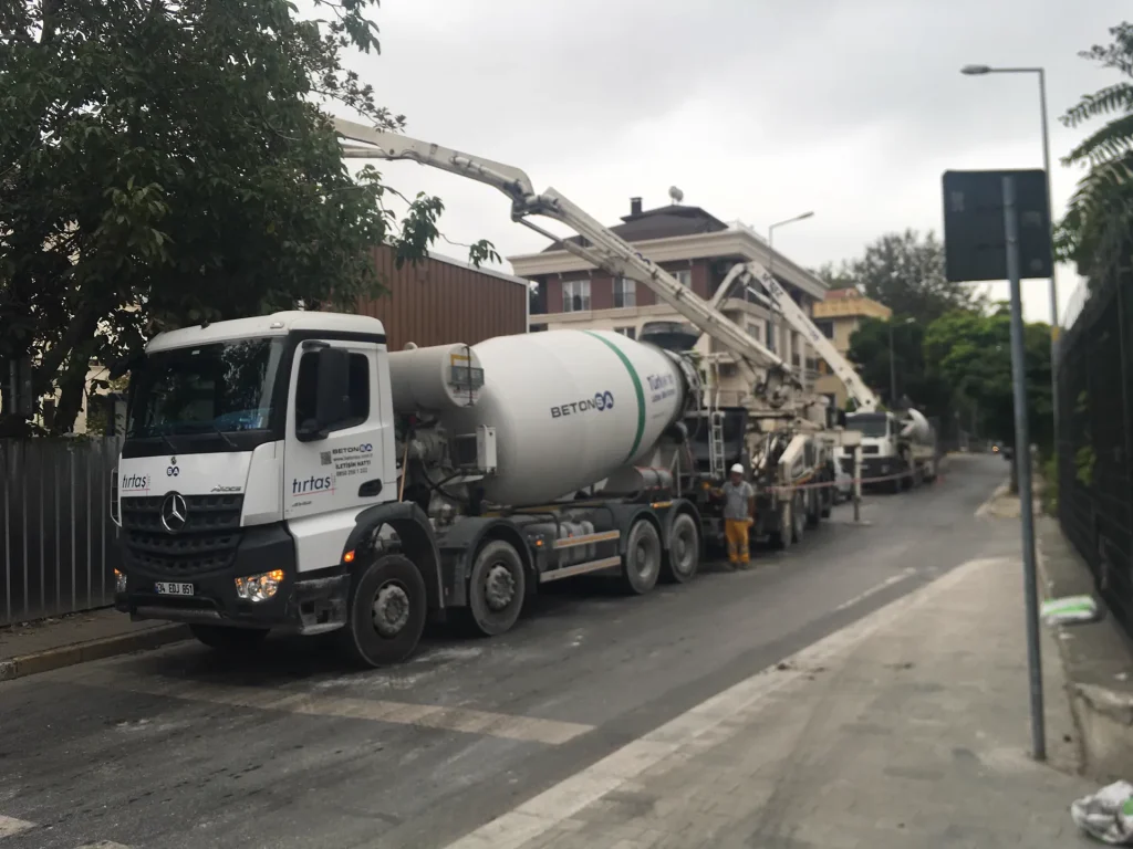 Pumped concrete pour with a Tırtaş mixer